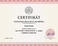 Daniel Realitný maklér